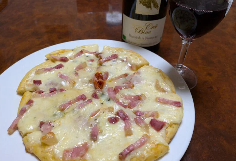 ボジョレーヌーヴォーにピザを合わせる