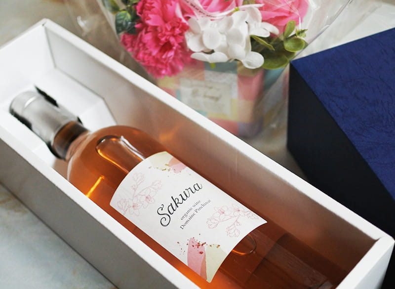 春の贈り物に。ワインで伝える「ありがとう」と「おめでとう」