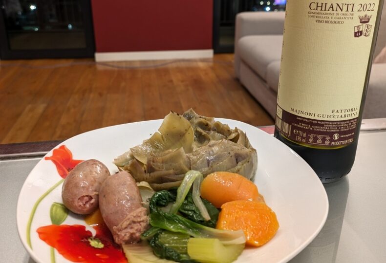 生ソーセージのポトフとローマ風アーティチョークにキャンティ