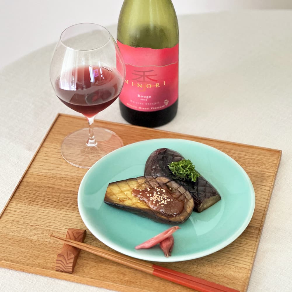 三線　樫木棹　ワインレッド　美品　ビンテージ　本皮一枚張り 季 MINORI ROUGE 赤 オーガニックワイン – オーガニックワイン専門店マヴィ